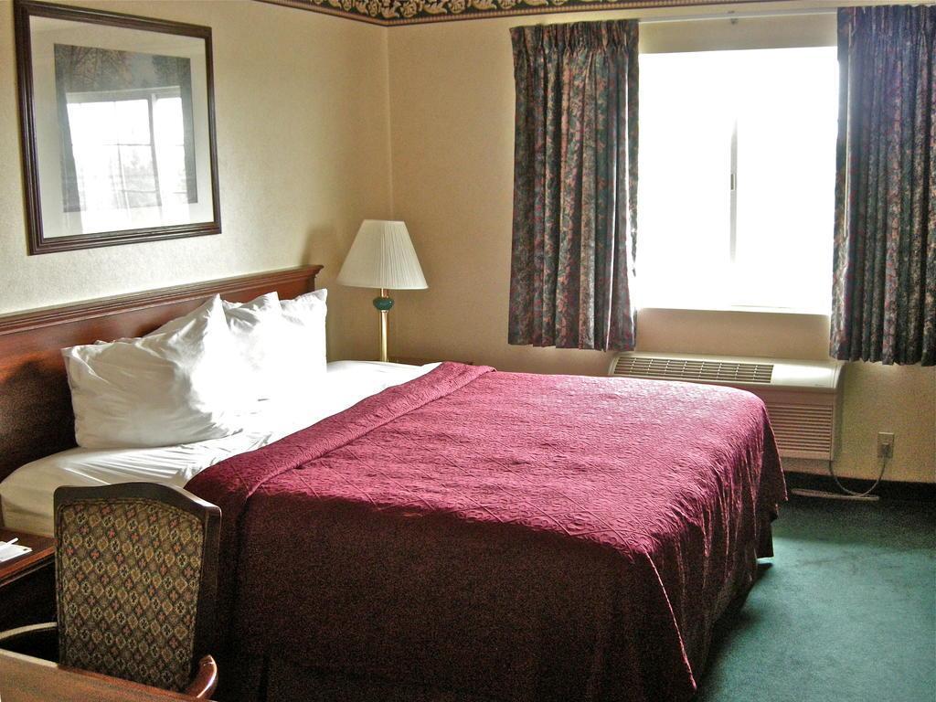 Quality Inn Бенд Экстерьер фото